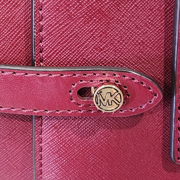 MICHAEL KORS | Carmen Tote Bag | Faux Saffiano Leather | Mulberry - Picture 9 of 14